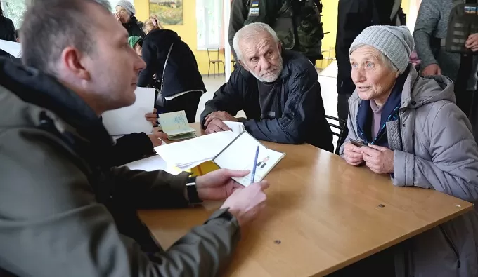 Людям, які жили під окупацією в Куп'янську, виплатять по 1200 гривень
