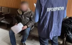 Допомагали ввозити російську техніку на Харківщину: правоохоронці спіймали двох працівників Укрзалізниці