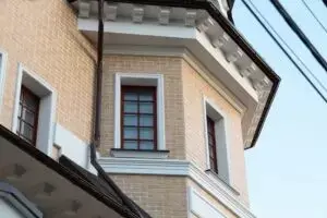 Карниз фасадный - что это за вид декора?