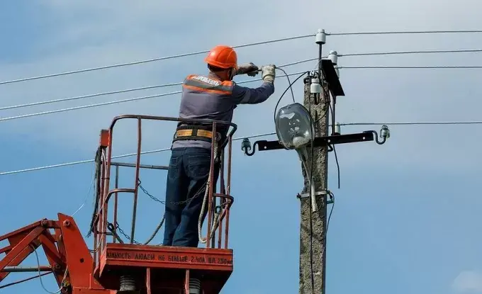 На Куп'янщині відновлюють електропостачання та ремонтують систему водогону