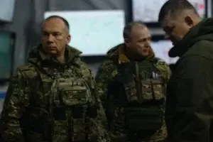 Сирський відвідав українські позиції на Купʼянському напрямку