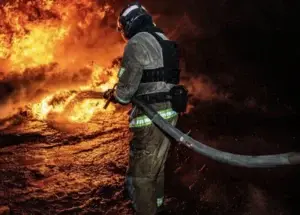 Удар по Купʼянську: двоє людей загинуло, одного чоловіка врятували