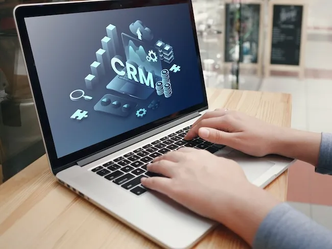 Що таке CRM система і чому вона потрібна для роздрібної торгівлі?
