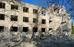 Рятувальники ліквідовували наслідки авіаудару по школі у Курилівській громаді