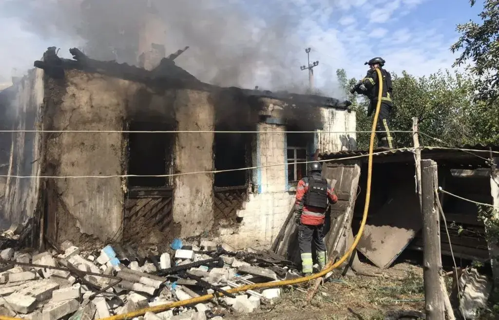 Рятувальники гасили пожежі, які виникли на Купʼянщині після обстрілів