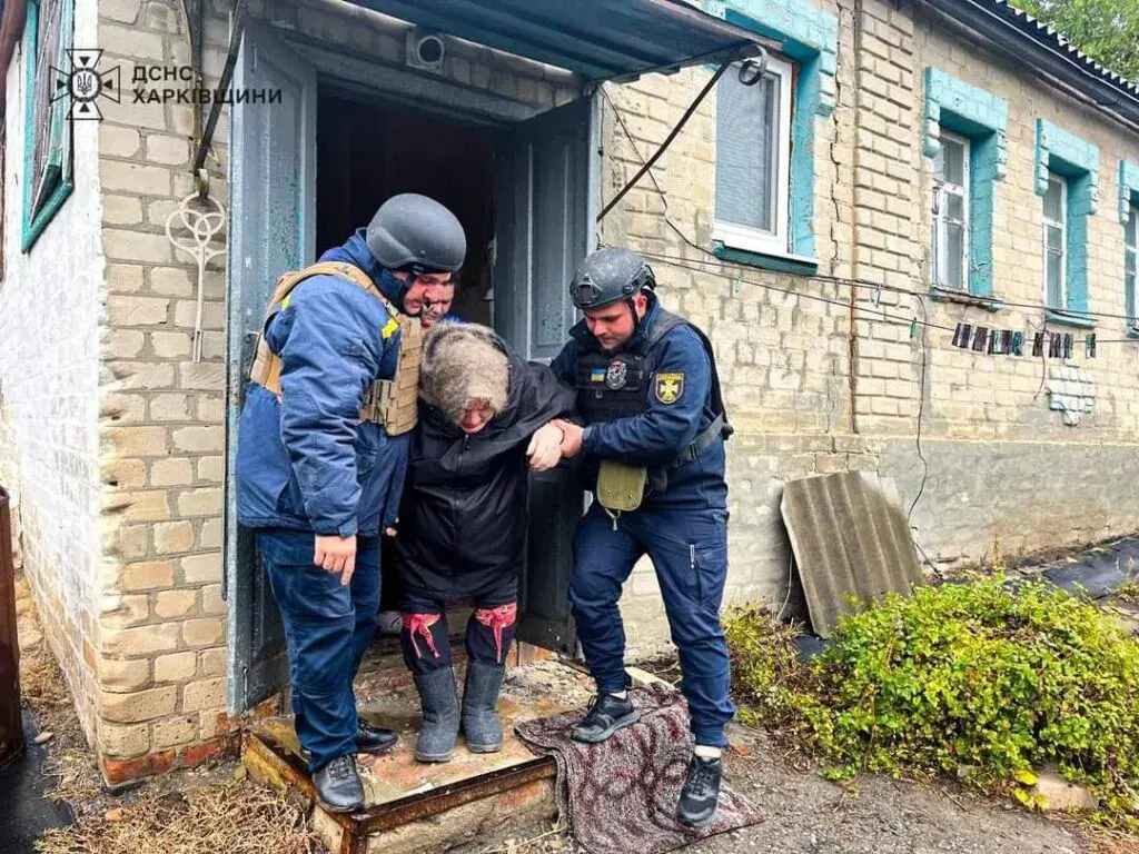 З евакуацією на Куп’янщині допомагають рятувальники