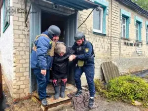 З евакуацією на Куп’янщині допомагають рятувальники
