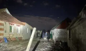 Окупанти влучили дроном по багатоповерхівці у Куп'янську
