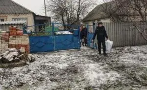 Рятувальники евакуюють людей з Купʼянщини