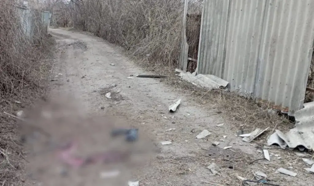 У Купʼянську ворожий дрон влучив прямо в людину