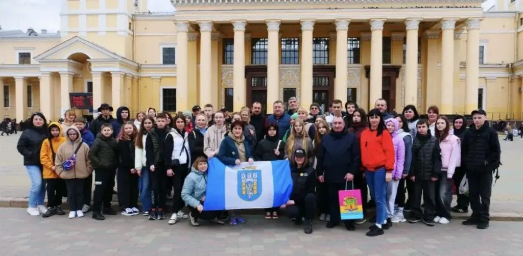 25 дітей з Купʼянської громади поїхали на відпочинок до Івано-Франківська