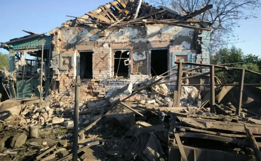 Авіаатака на Купʼянщині 24 травня: вбито жінку, ще двоє - поранено