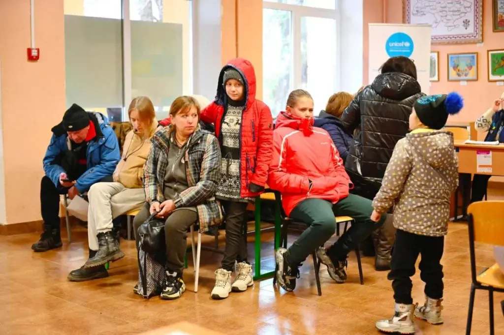 Евакуація в Куп’янському районі: дітей і родини вивозять із зони обстрілів