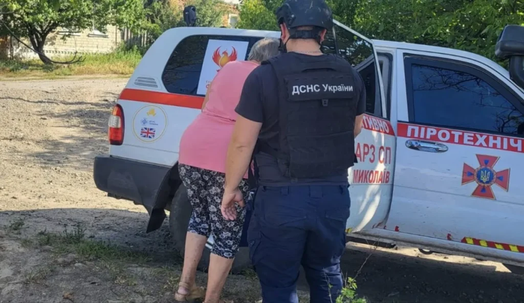 ДСНС врятувала трьох цивільних із Куп’янська — регіон під щільним вогнем