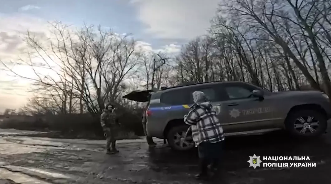Вижили після удару дрона: евакуювали поранених пенсіонерів з Куп’янщини