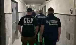 В'язень колонії та його спільник обікрали вдову військового з Куп'янщини на 2 мільйони