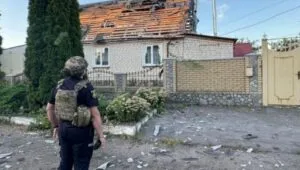 Росіяни зруйнували будинки на Харківщині: поліція показала наслідки