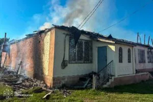 Удар по прифронтовому селищу: росіяни обстріляли магазин у Куп’янському районі