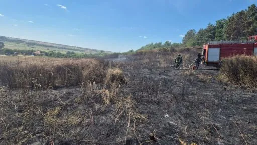 На Куп'янщині російські атаки спричинили пожежу та руйнування місцевості