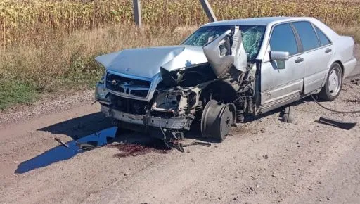 На Харківщині авто підірвалося на міні: ще одну знищила пожежа