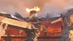 Окупанти спалили будівлю райадміністрації в Золочеві на Харківщині