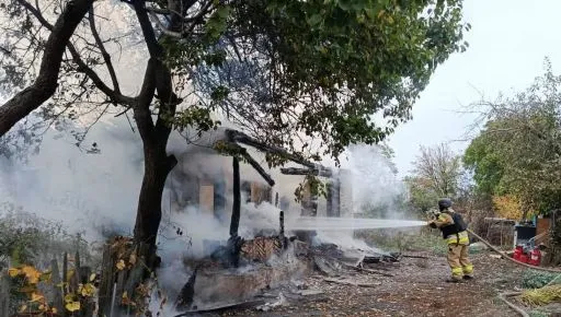 Росіяни обстріляли Харківщину: пошкоджено будинки та автомобілі, є постраждалий