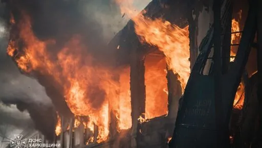 В Харкові ракета вдарила по пасажирській електричці: показали фото